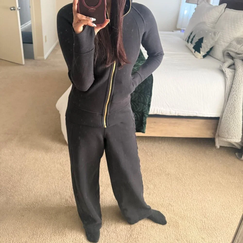 Lululemon Black & Gold Scuba Full Zip w/ pants - Picture 3 of 10